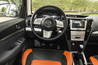 2015款中兴威虎TUV 2.8T手动柴油两驱超值版大双