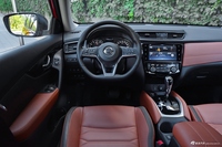 2019款奇骏2.5L自动四驱智联至尊版