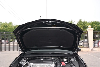   2018款凯美瑞2.0E自动领先版