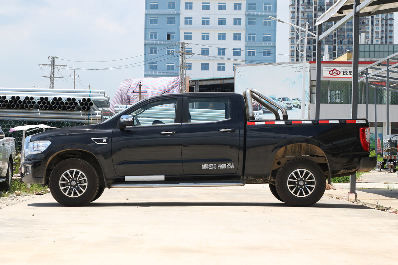 2018款领主2.5T手动柴油大双两驱豪华型