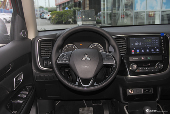 2018款欧蓝德2.0L自动两驱嘉乐版7座