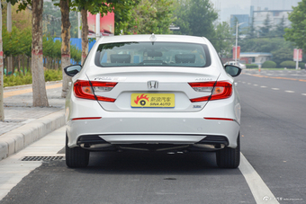 2018款雅阁1.5T自动舒适版230TURBO