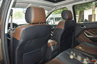 2016款驭胜S350 2.0T手动四驱汽油豪华天窗版7座