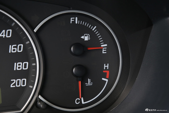 2013款雨燕1.5L自动20周年限量版