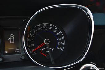 2018款启辰T70 2.0L自动睿享版