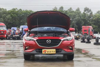 2016款马自达CX-4 2.0L自动两驱蓝天活力版图片