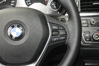 2016款宝马3系GT 320i 2.0T自动设计套装型 矿石白