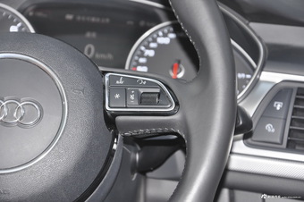 2017款奥迪A6L 3.0T自动45TFSI quattro运动型