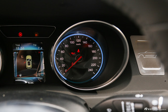 2016款众泰T600 2.0T手动豪华型运动版