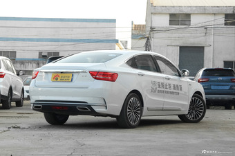 2017款吉利博瑞1.8T自动旗舰4G型 