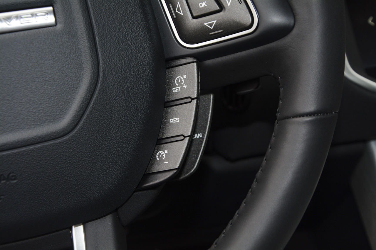 2018款揽胜极光2.0T自动智锐版240PS