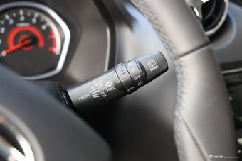 2016款东南DX3 1.5L手动豪华型