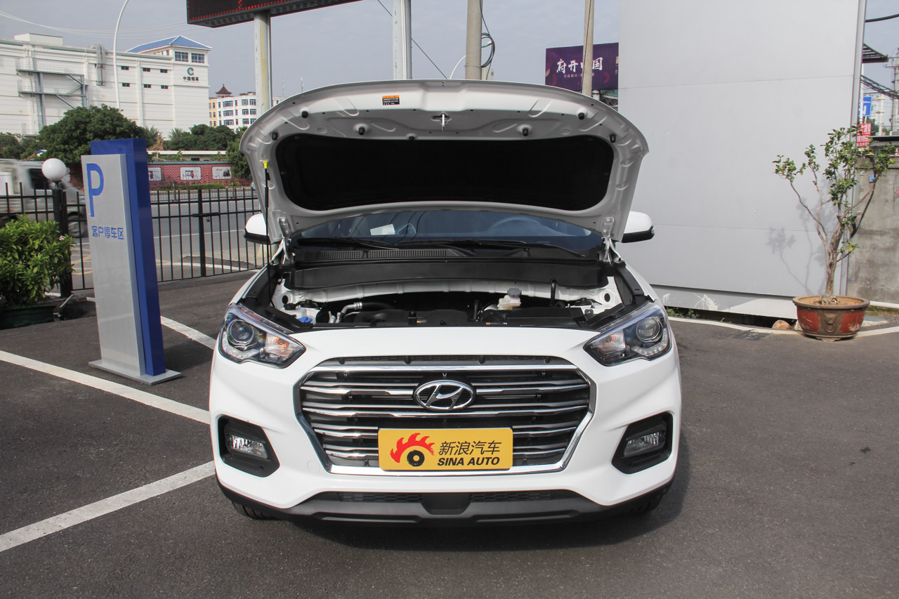 2018款现代ix35 2.0L自动两驱智勇·畅享版