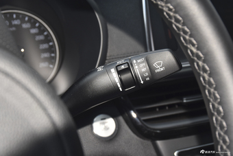 2016款起亚K5 1.6T自动LUXURY