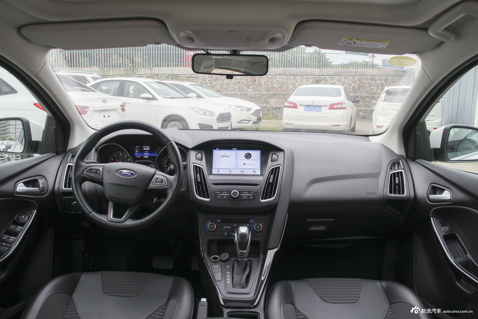 2018款福克斯三厢1.5T自动精英型EcoBoost 180