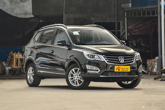 2016款 宝骏560 1.5T手动精英型