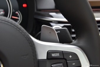 2018款宝马5系2.0T自动530Li尊享型 M运动套装