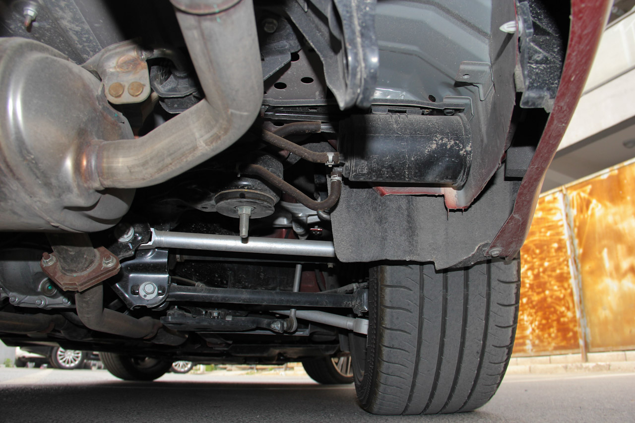 2016款英菲尼迪Q50L 2.0T自动豪华运动版 