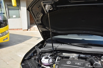 2018款一汽大众 探岳 2.0T  R-LINE