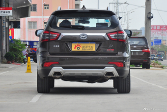 2017款比亚迪S7 2.0T自动尊贵型