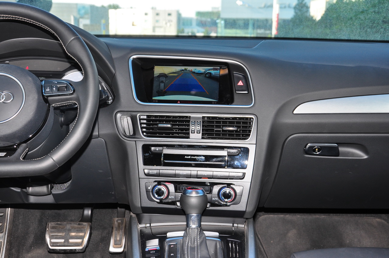 2014款奥迪SQ5 3.0T自动3.0TFSI quattro