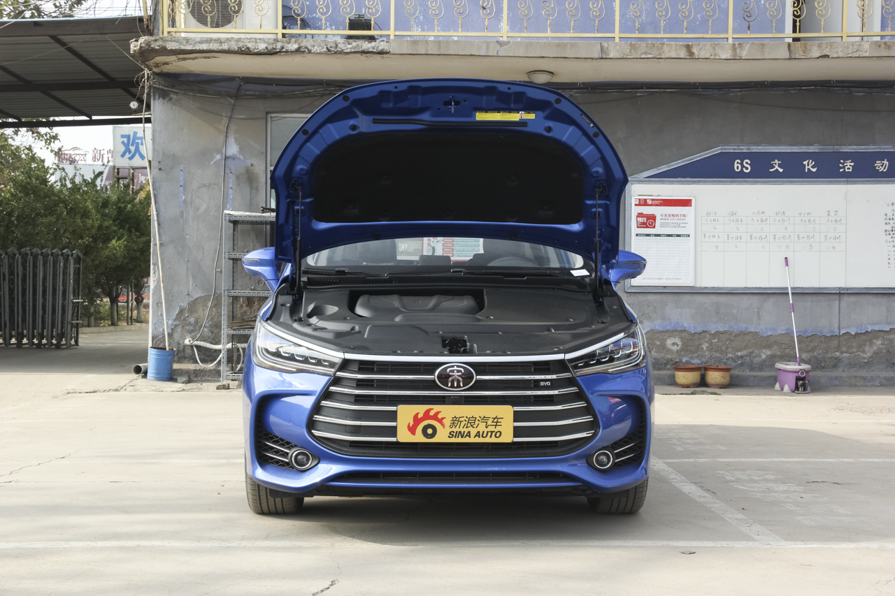 2017款比亚迪宋MAX 1.5T自动互联尊贵型 