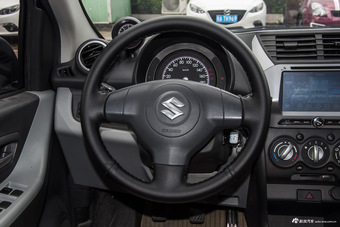 2013款奥拓1.0L手动豪华型 海沙蓝