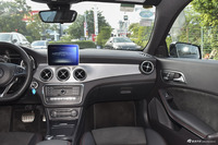 2017款奔驰CLA级改款 2.0T自动220 4MATIC