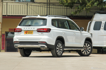 2018款荣威RX8 2.0T自动智联网两驱旗舰版