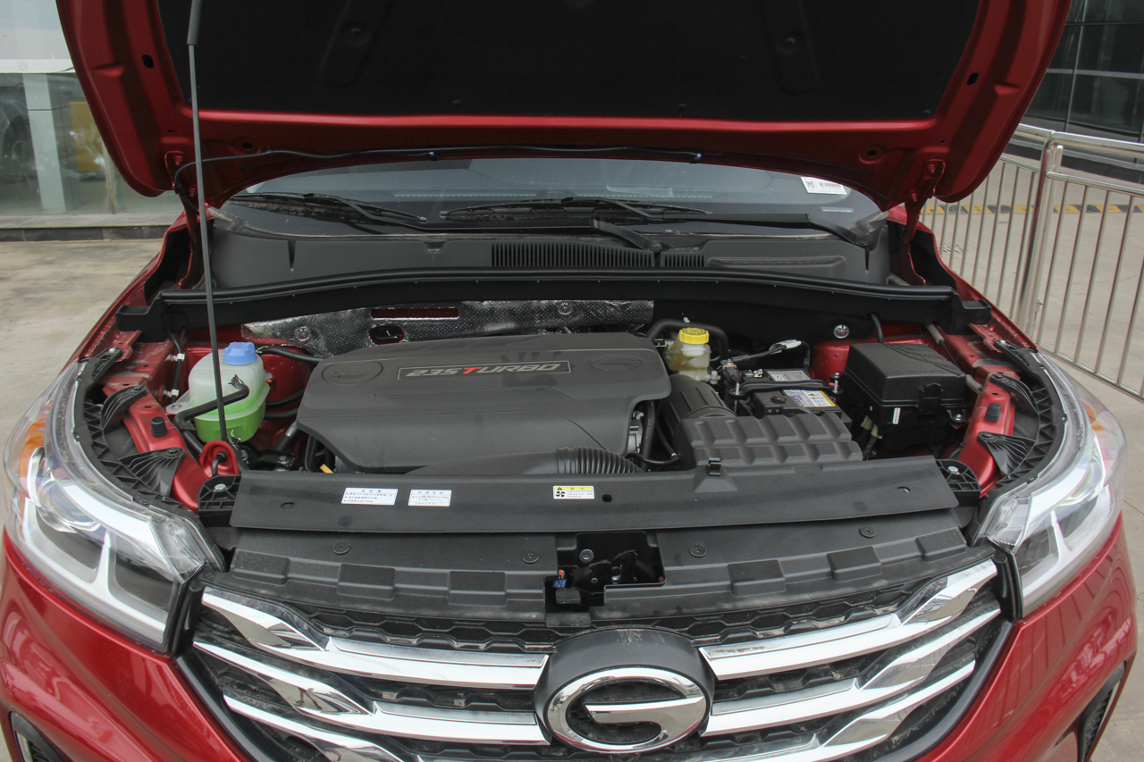 2018款传祺GS4 1.5T自动两驱豪华智联版235T