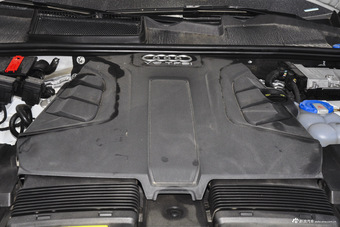 2016款奥迪Q7 3.0T自动45TFS S-Line运动型