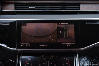 2018款奥迪A8L 3.0T自动55 TFSI quattro尊贵型