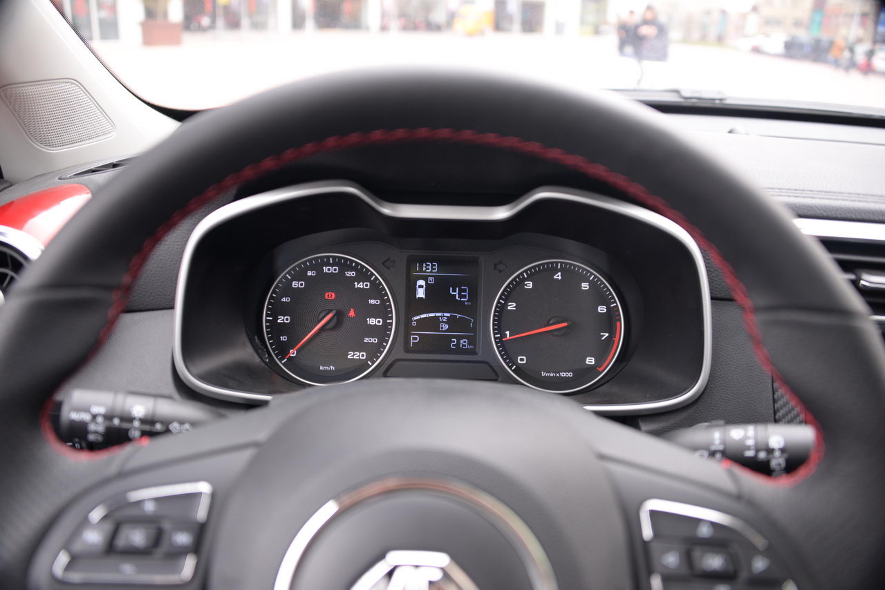 2017款名爵ZS1.0T自动顶配版