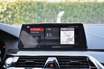 2018款宝马5系改款2.0T自动530Li领先型M运动套装