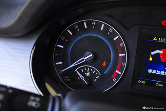 2016款哈弗H2 1.5T自动两驱精英型 经典黑