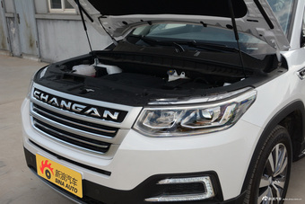 2017款长安CS95 2.0T自动四驱智驭版 