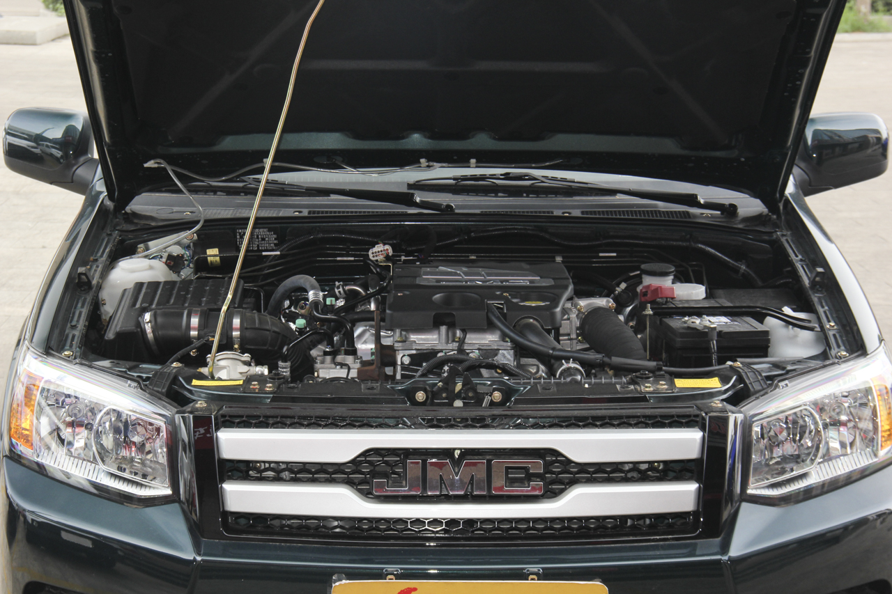 2018款宝典2.9T手动新超值柴油两驱豪华型标准货箱JX4D30B5L