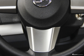 2015款小老虎2.4T手动精英版大双排4D25