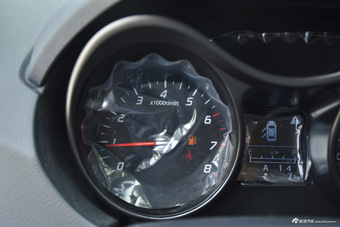 2015款海马S5 1.6L手动豪华型天窗版