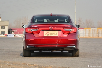 2018款本田雅阁锐·混动2.0L自动锐尊版