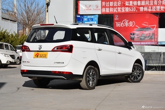 2019款宝骏730 1.5T自动DCT时尚型7座