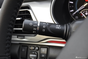 2018款哈弗H2 1.5T自动两驱尊贵型蓝标