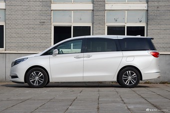 2017款别克GL8 2.0T自动28T豪华型