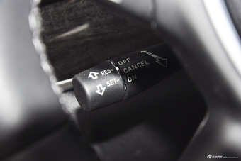 2015款哈弗H8 2.0T自动两驱精英型