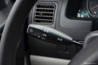 2017款东风风行菱智V3 1.5L 7座 手动标准型