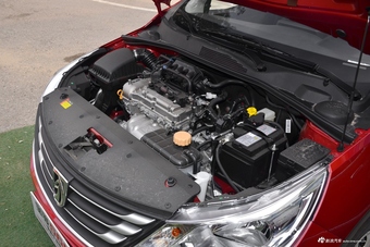 2016款宝骏310 1.2L手动超值型