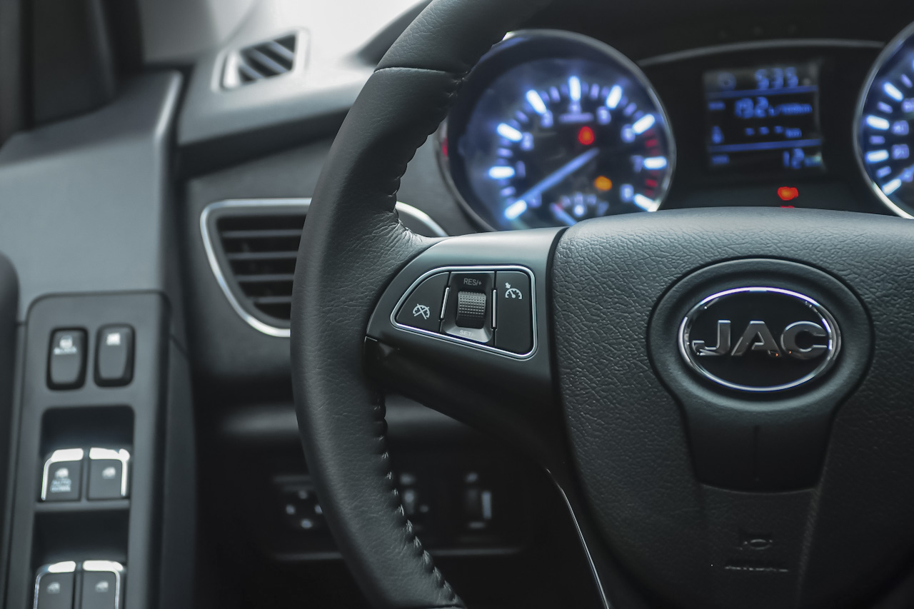 2016款 帅铃T6 2.0T柴油旗舰型D19TCID7