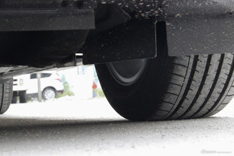 2017款福克斯三厢1.6L自动舒适型智行版