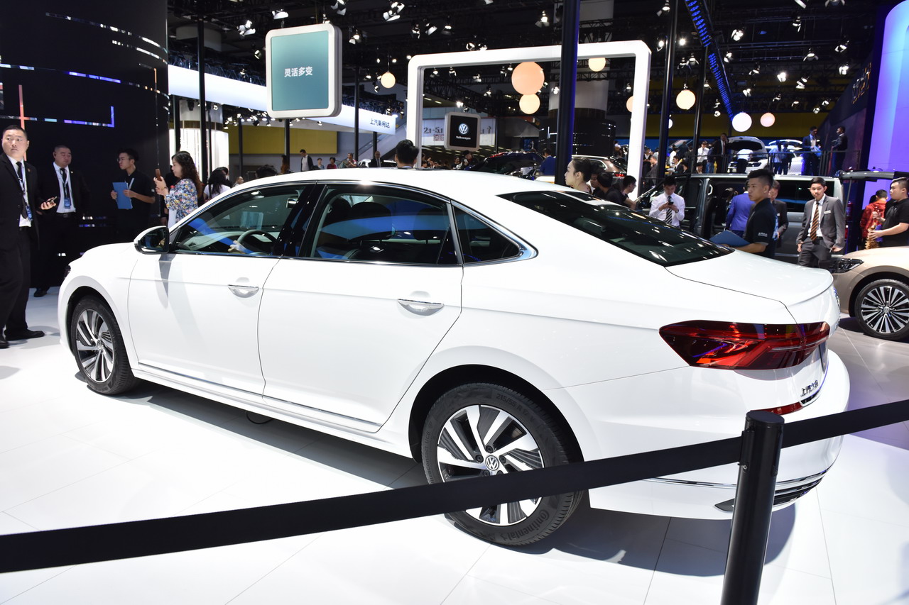 2018广州车展实拍：帕萨特插电混动