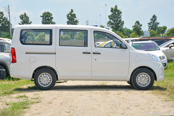 2016款五菱荣光V 1.2L手动实用型